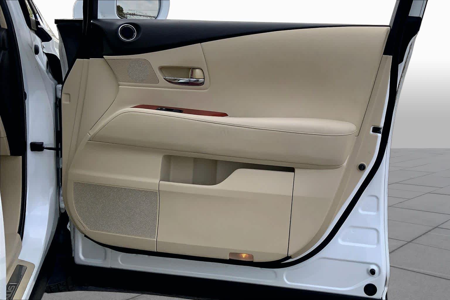 2010 Lexus RX 350 photo 21 of 34