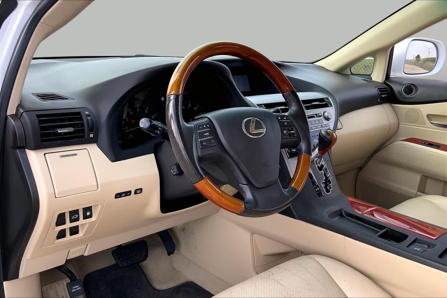 2010 Lexus RX 350 photo 16 of 34