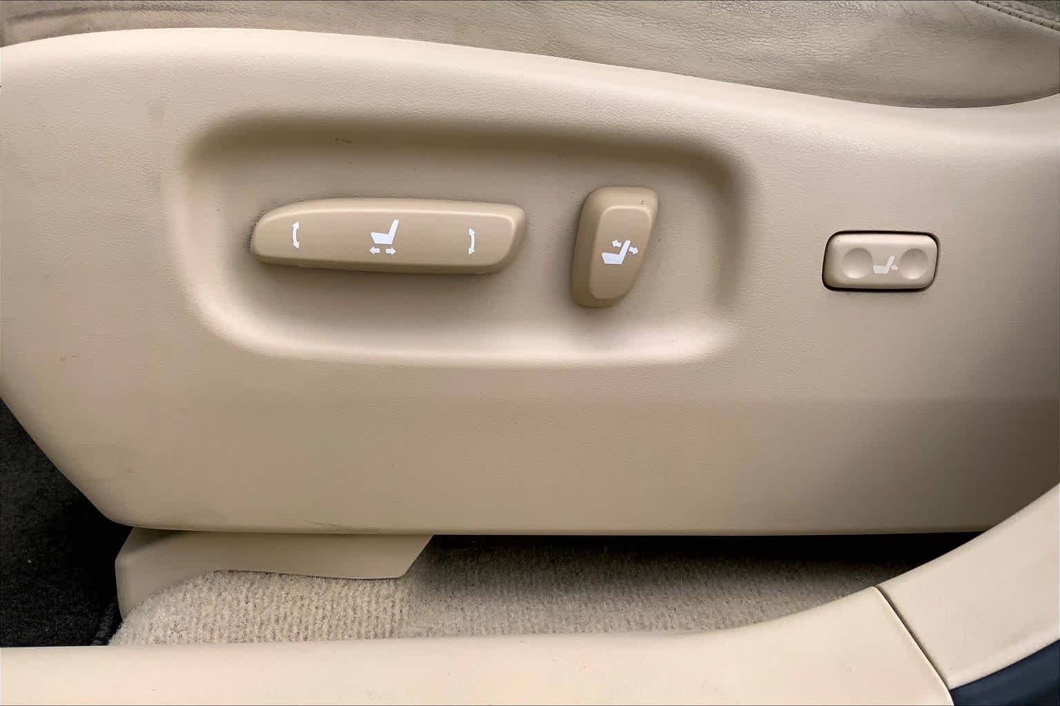 2010 Lexus RX 350 photo 32 of 34