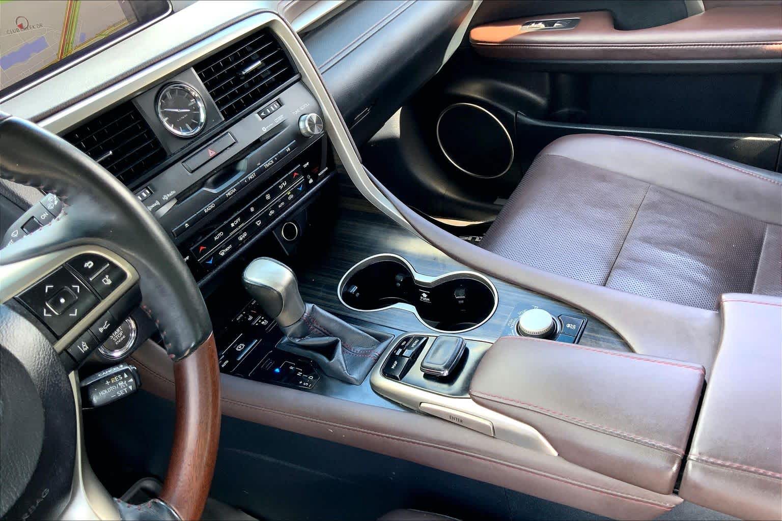 2017 Lexus RX 350 photo 16 of 36