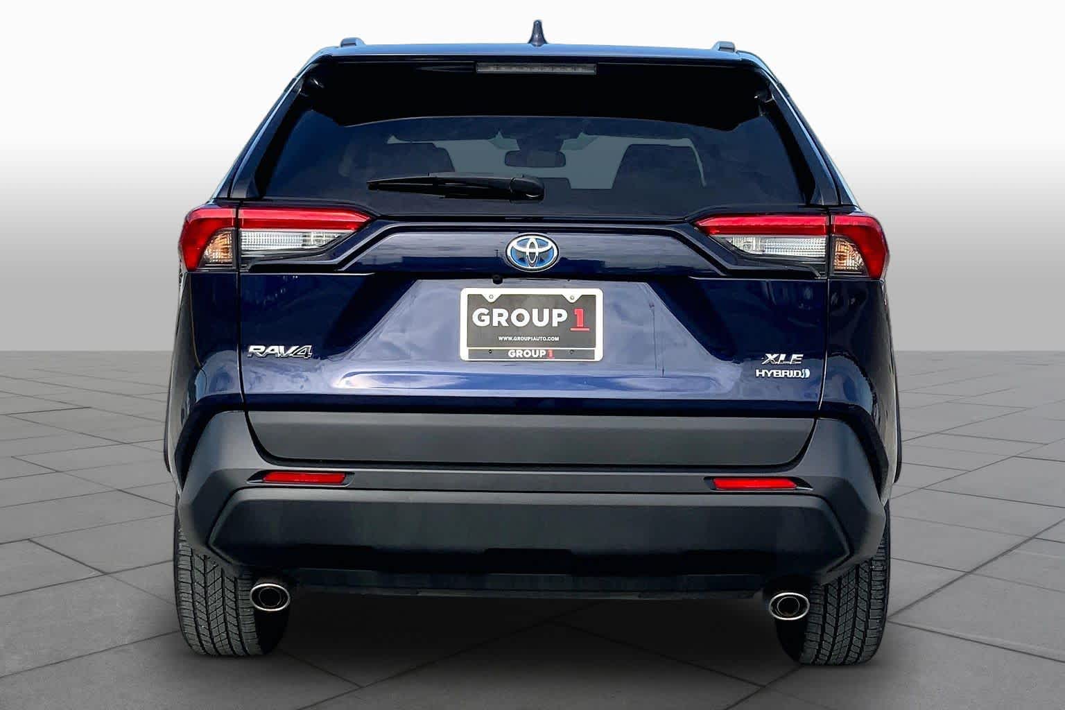 2021 Toyota RAV4 photo 5 of 34