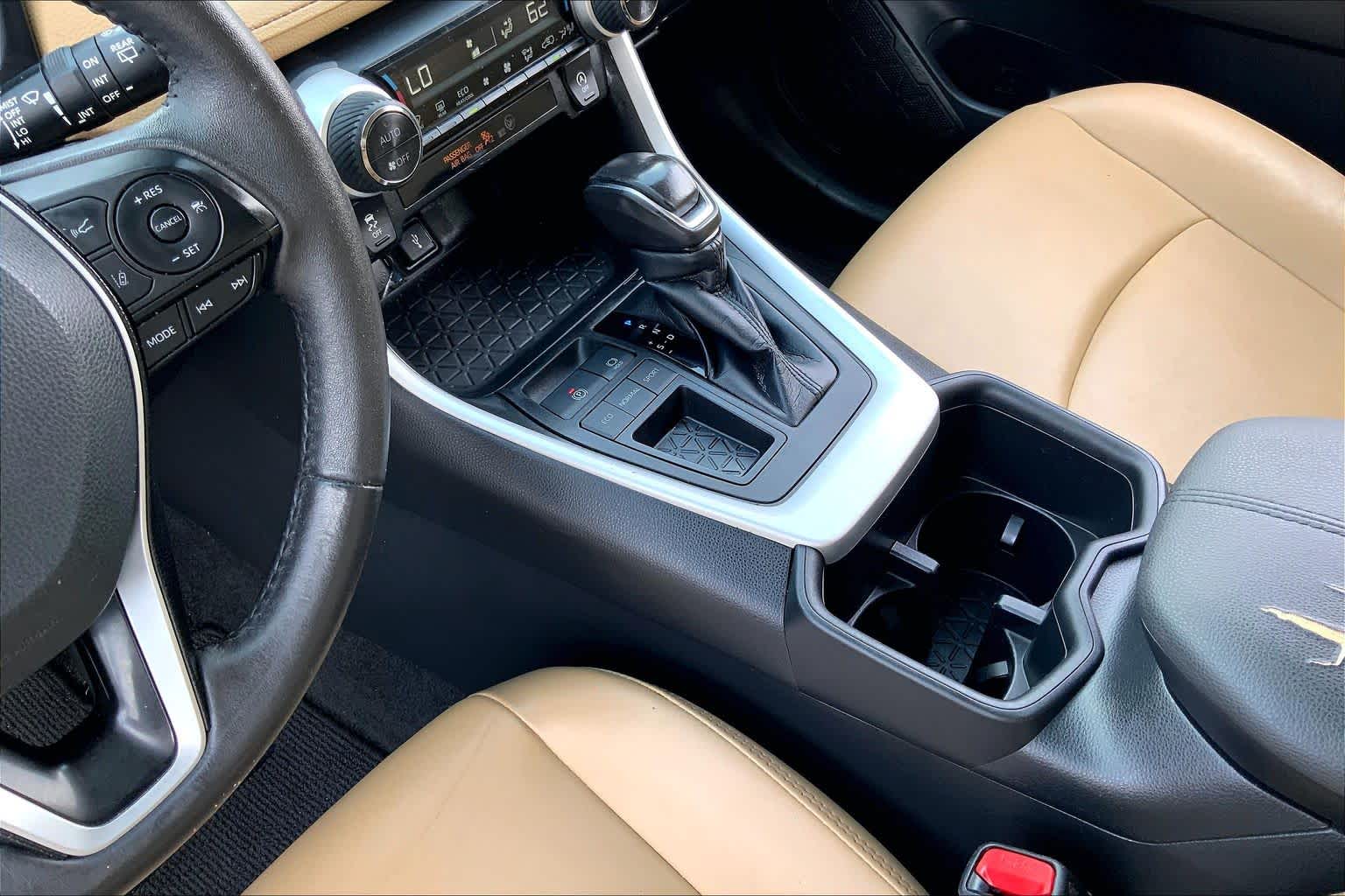 2022 Toyota RAV4 XLE Premium Blizzard Pearl at Lexus Southwest Houston