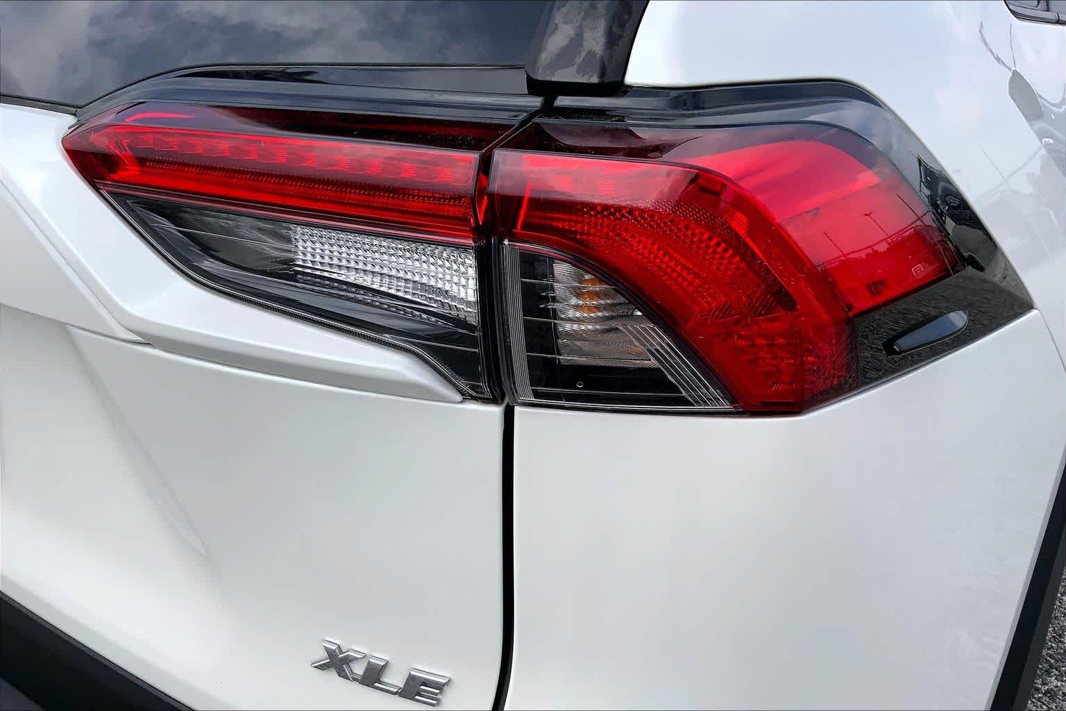 2022 Toyota RAV4 XLE Premium Blizzard Pearl at Lexus Southwest Houston