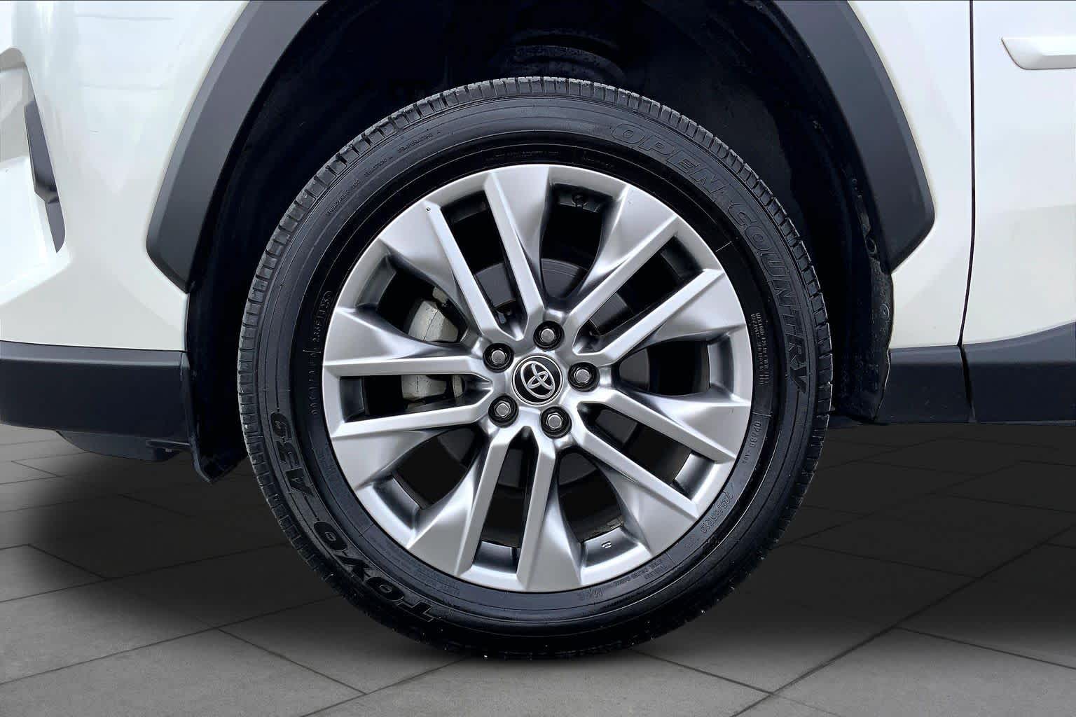 2022 Toyota RAV4 XLE Premium Blizzard Pearl at Lexus Southwest Houston
