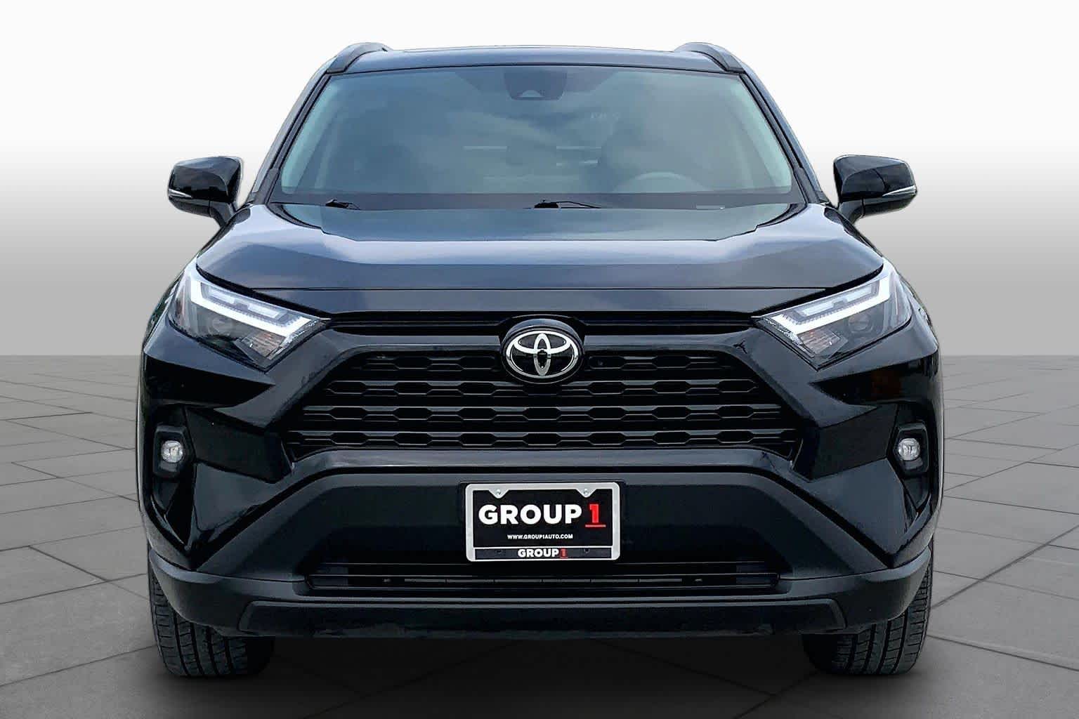 2023 Toyota RAV4 XLE Premium - 3