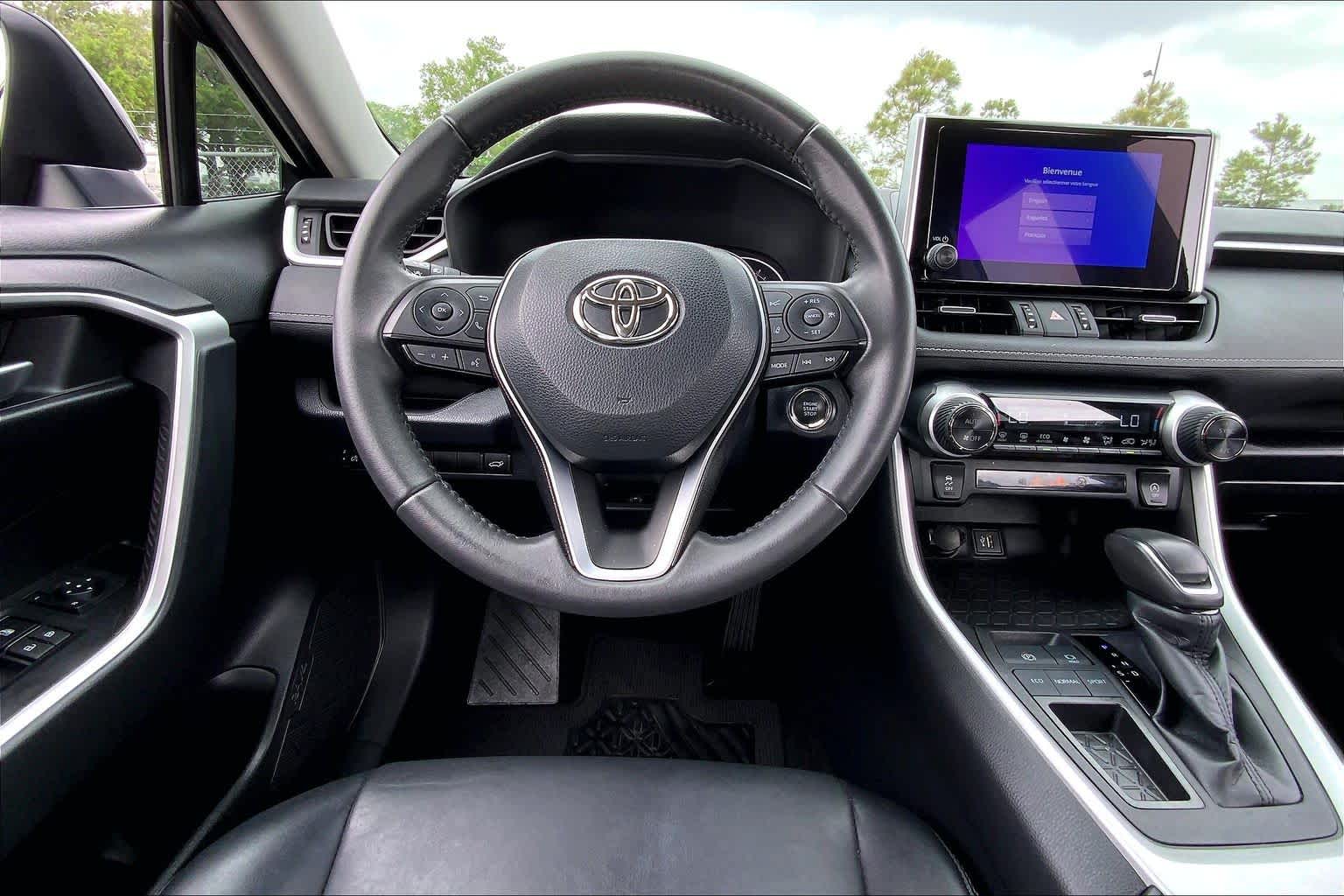 2023 Toyota RAV4 XLE Premium - 5