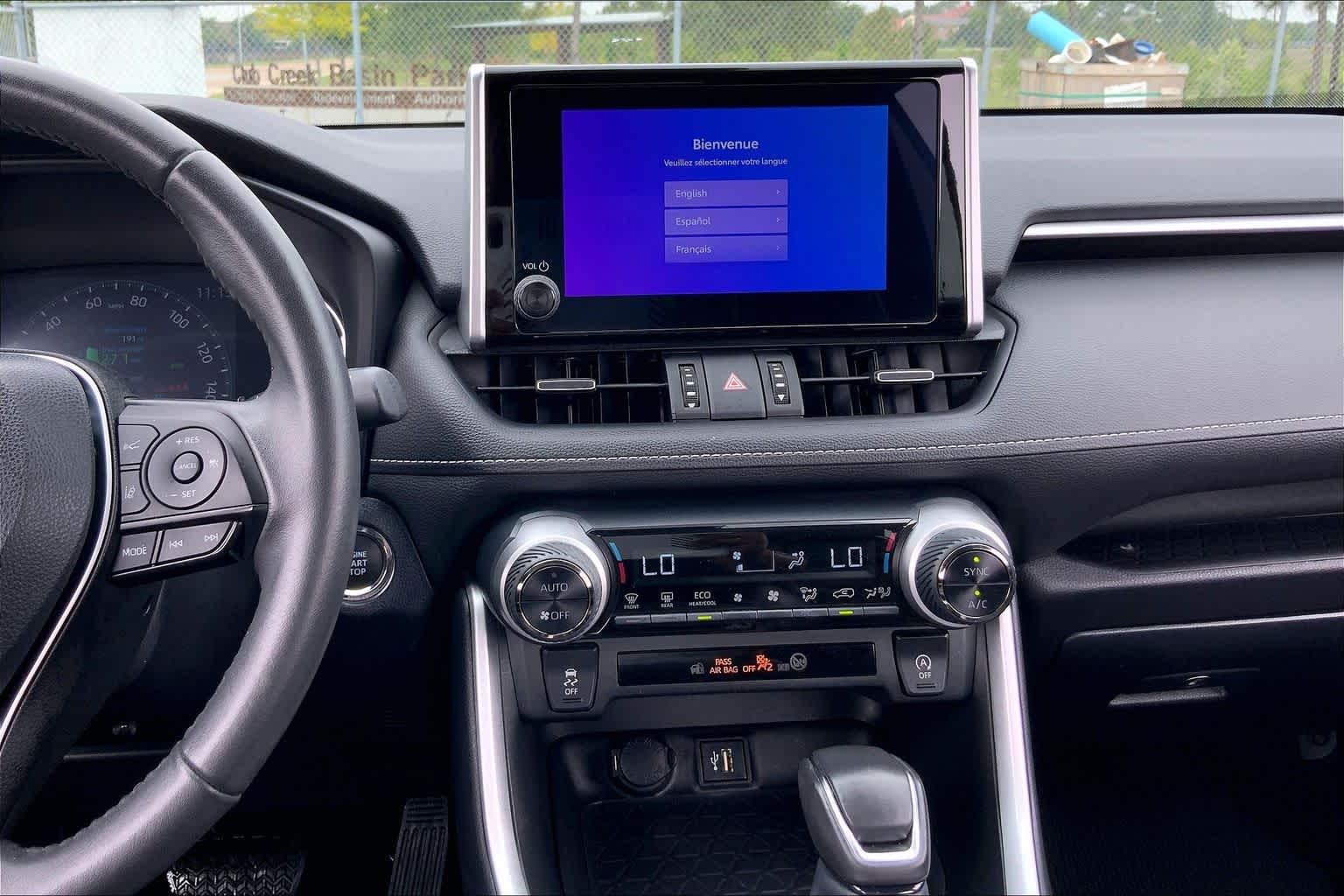 2023 Toyota RAV4 XLE Premium - 6