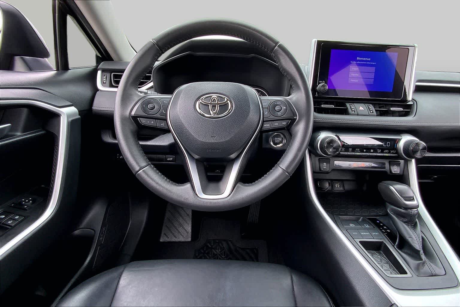 2023 Toyota RAV4 XLE Premium - 5