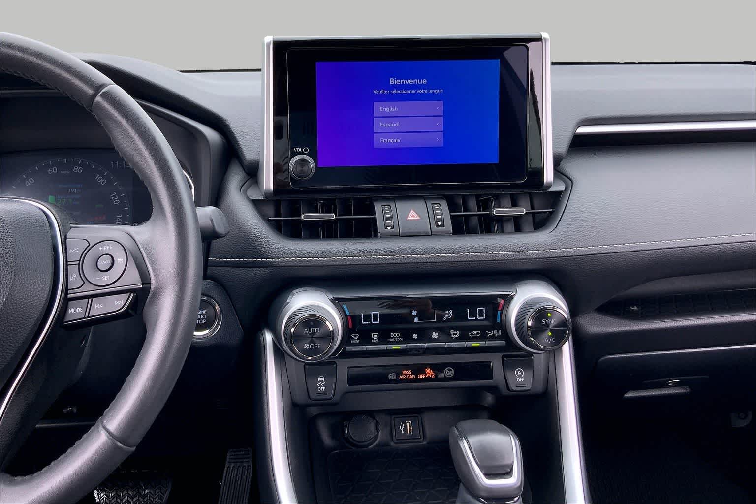2023 Toyota RAV4 XLE Premium - 6