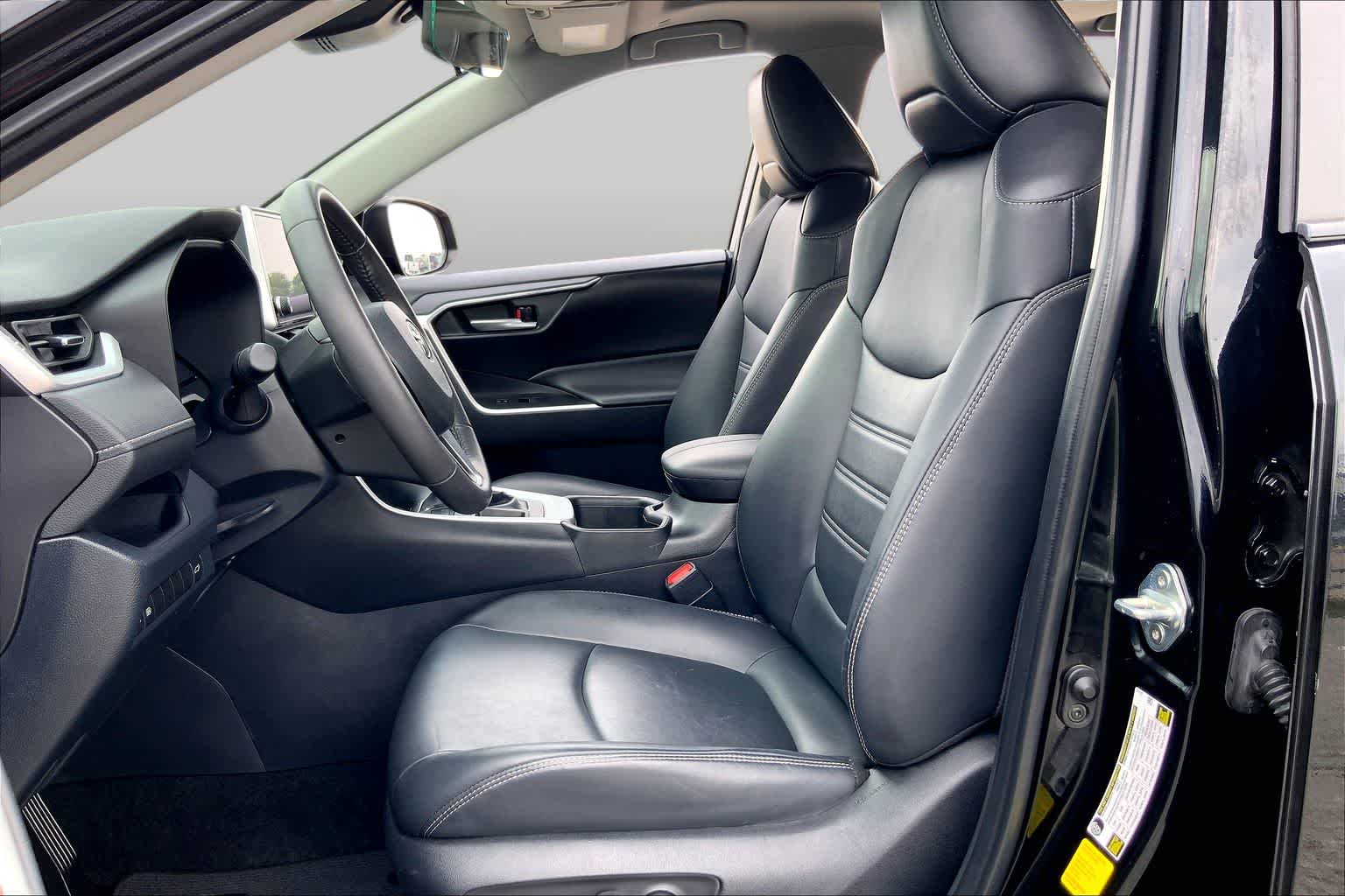2023 Toyota RAV4 XLE Premium - 7