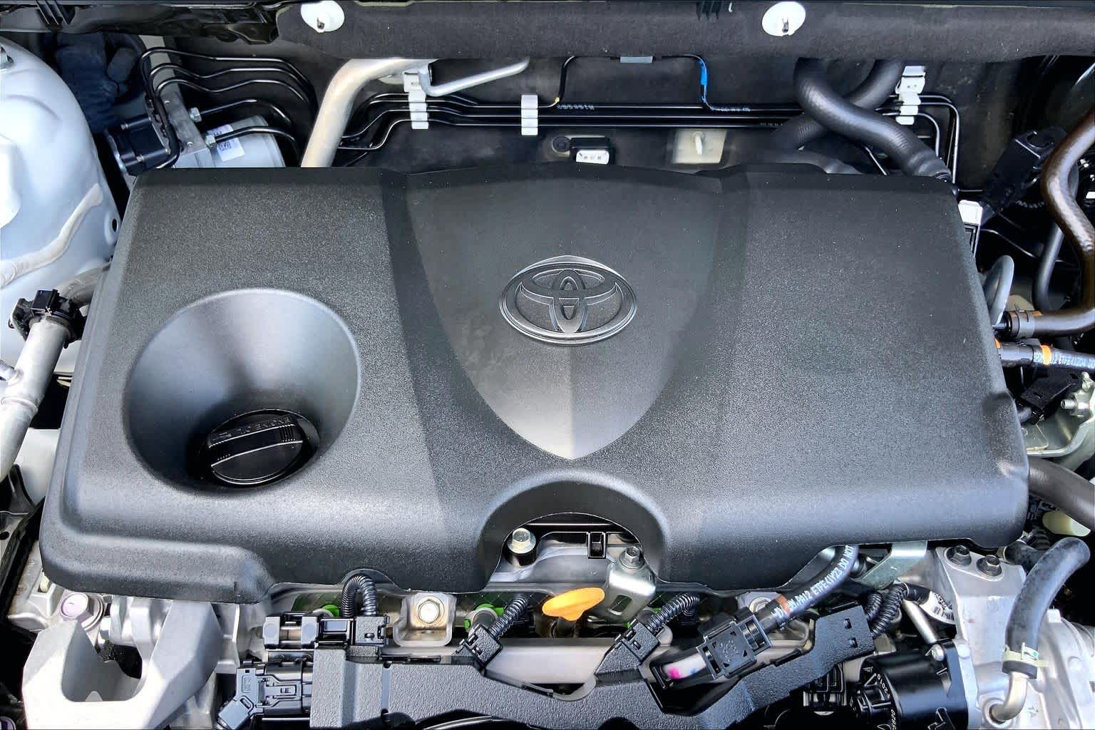 2022 Toyota RAV4 XLE Premium Blizzard Pearl at Mac Haik CDJR North Houston