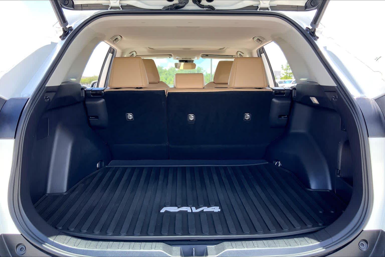 2022 Toyota RAV4 XLE Premium Blizzard Pearl at Mac Haik CDJR North Houston