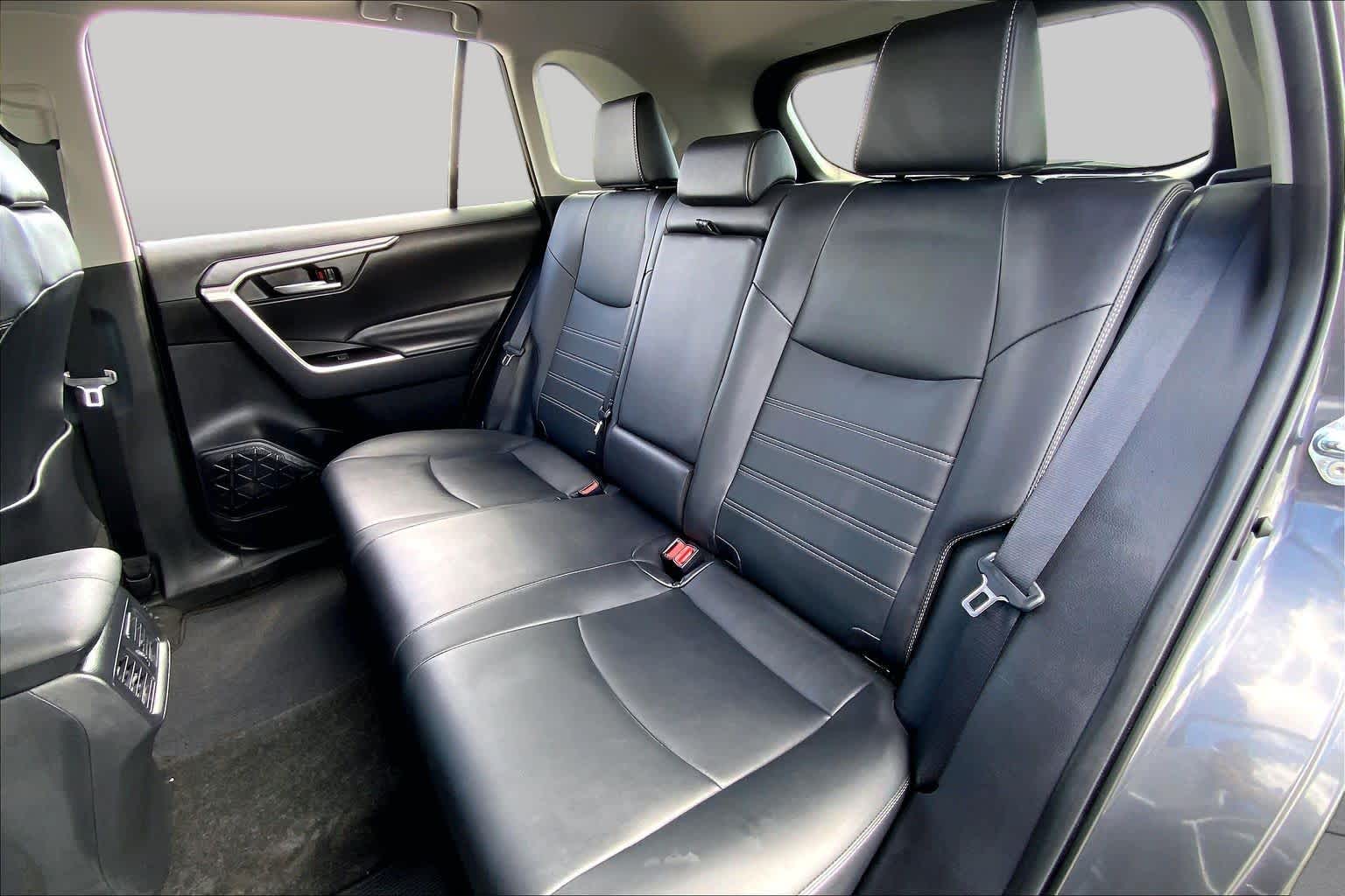 2025 Toyota RAV4 photo 20 of 36