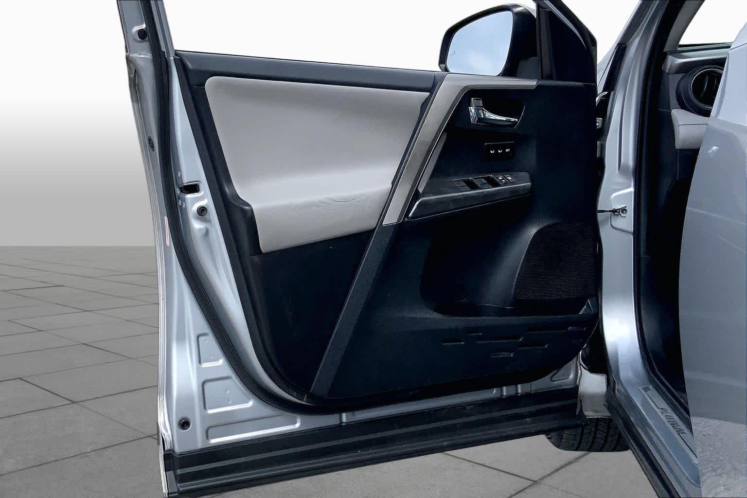 2017 Toyota RAV4 Platinum Silver Sky Metallic at Beck & Masten Kia
