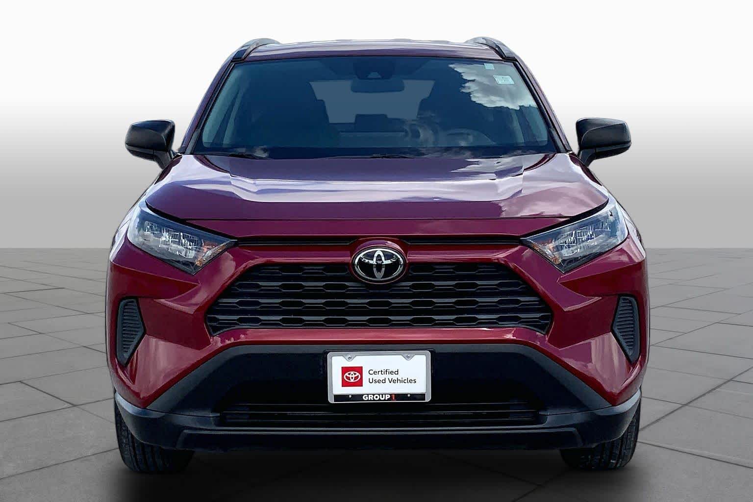 2021 Toyota RAV4 LE Ruby Flare Pearl at Group 1 Toyota Southwest