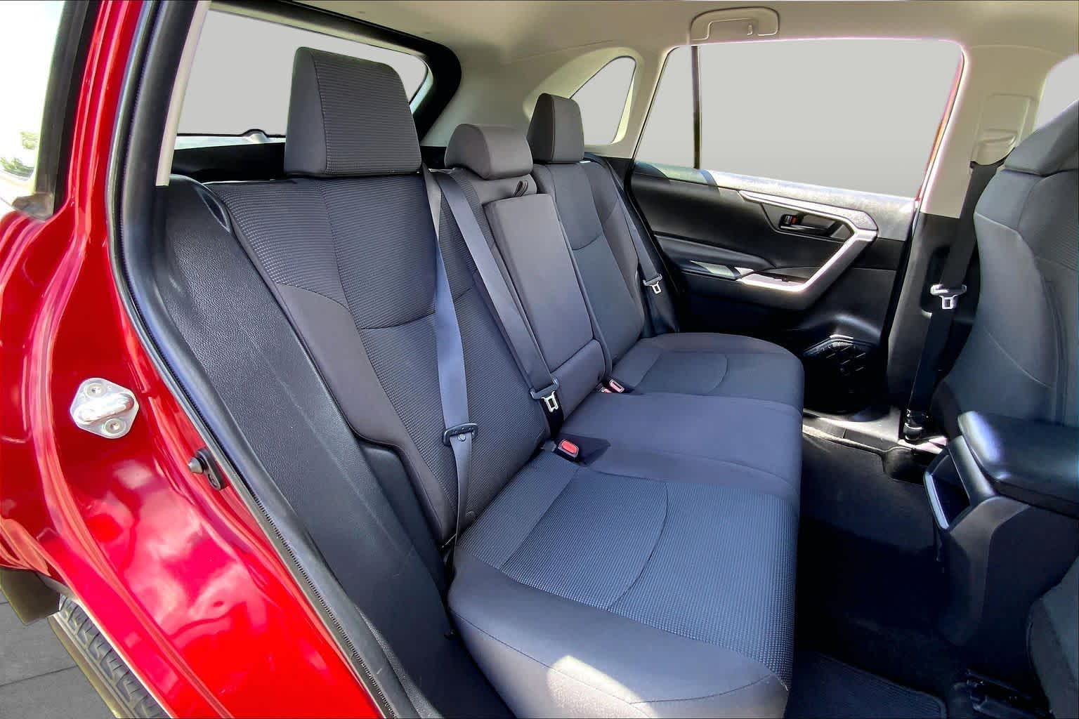 2021 Toyota RAV4 LE Ruby Flare Pearl at Group 1 Toyota Southwest