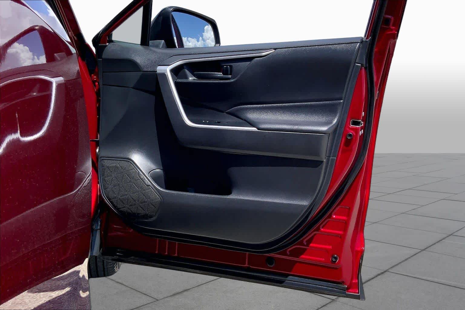 2021 Toyota RAV4 LE Ruby Flare Pearl at Group 1 Toyota Southwest