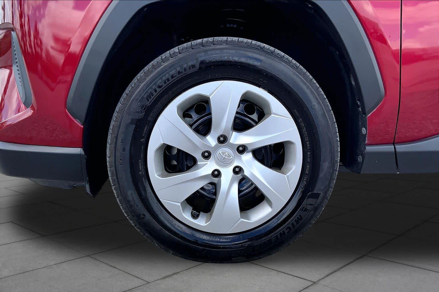 2021 Toyota RAV4 LE Ruby Flare Pearl at Group 1 Toyota Southwest