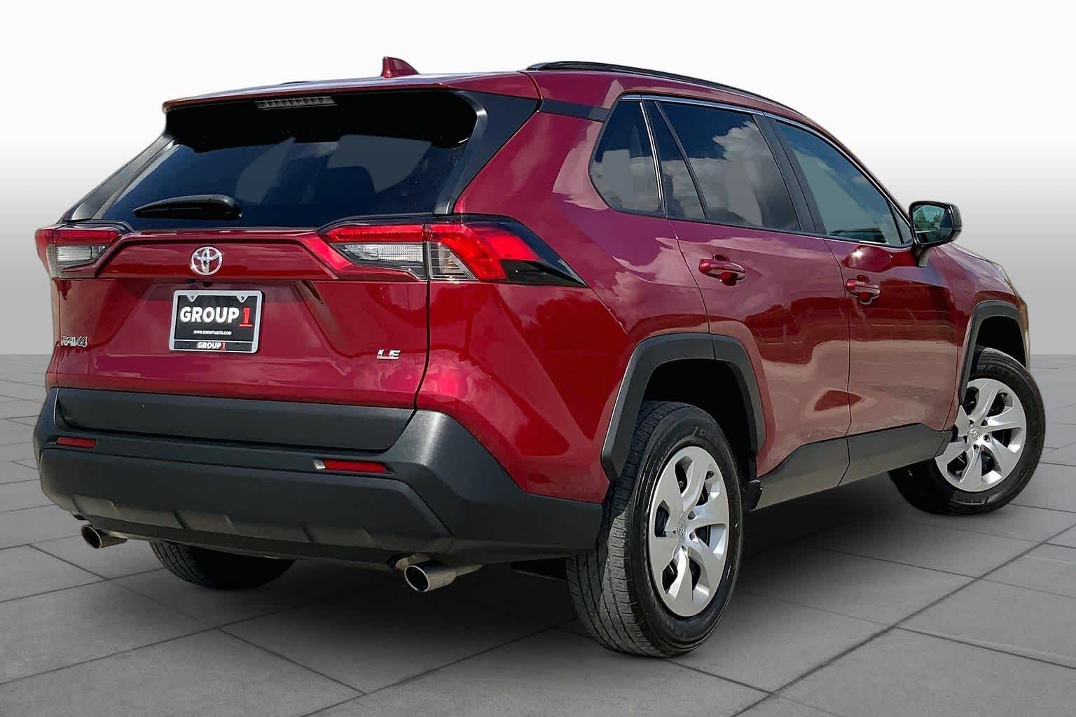 2021 Toyota RAV4 LE Ruby Flare Pearl at Group 1 Toyota Southwest