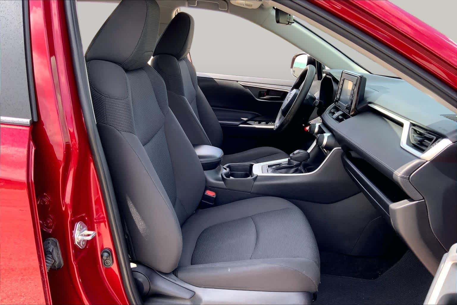 2021 Toyota RAV4 LE Ruby Flare Pearl at Group 1 Toyota Southwest