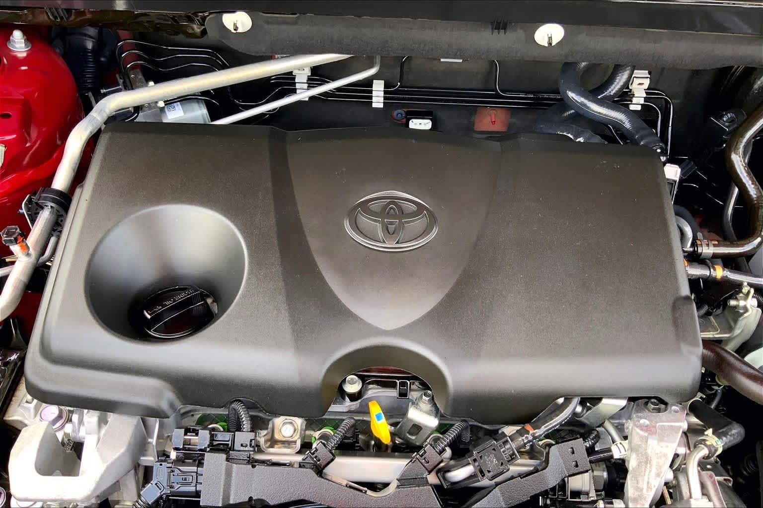 2021 Toyota RAV4 LE Ruby Flare Pearl at Group 1 Toyota Southwest