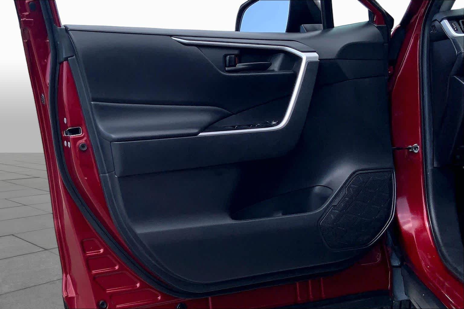 2021 Toyota RAV4 LE Ruby Flare Pearl at Group 1 Toyota Southwest