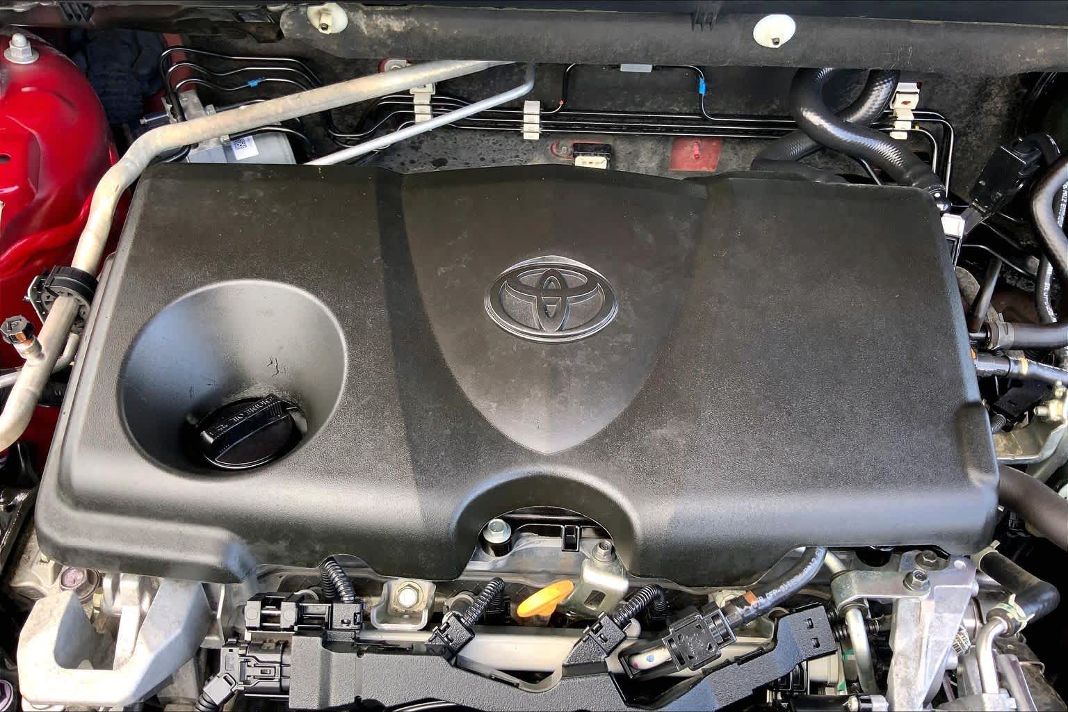 2021 Toyota RAV4 LE Ruby Flare Pearl at Group 1 Toyota Southwest