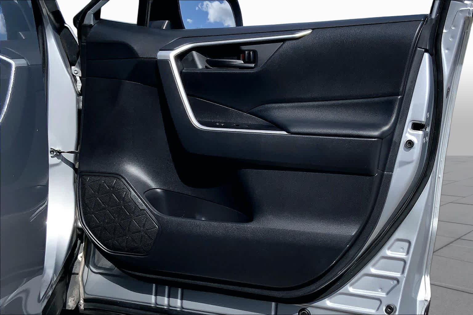 2019 Toyota RAV4 LE Silver Sky Metallic at Group 1 Toyota Southwest