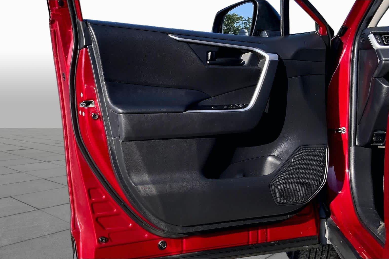 2020 Toyota RAV4 LE Ruby Flare Pearl at Group 1 Toyota Southwest