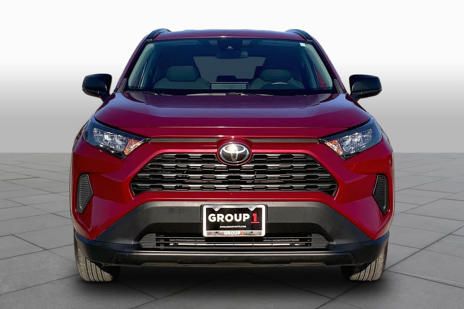 2020 Toyota RAV4 LE Ruby Flare Pearl at Group 1 Toyota Southwest