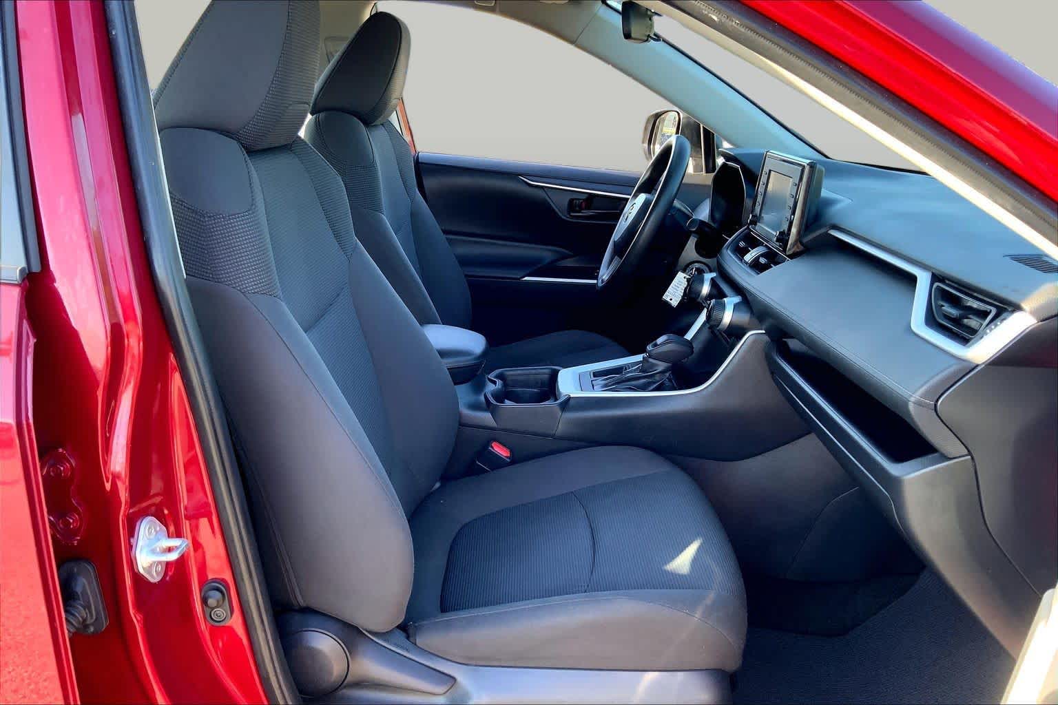 2020 Toyota RAV4 LE Ruby Flare Pearl at Group 1 Toyota Southwest