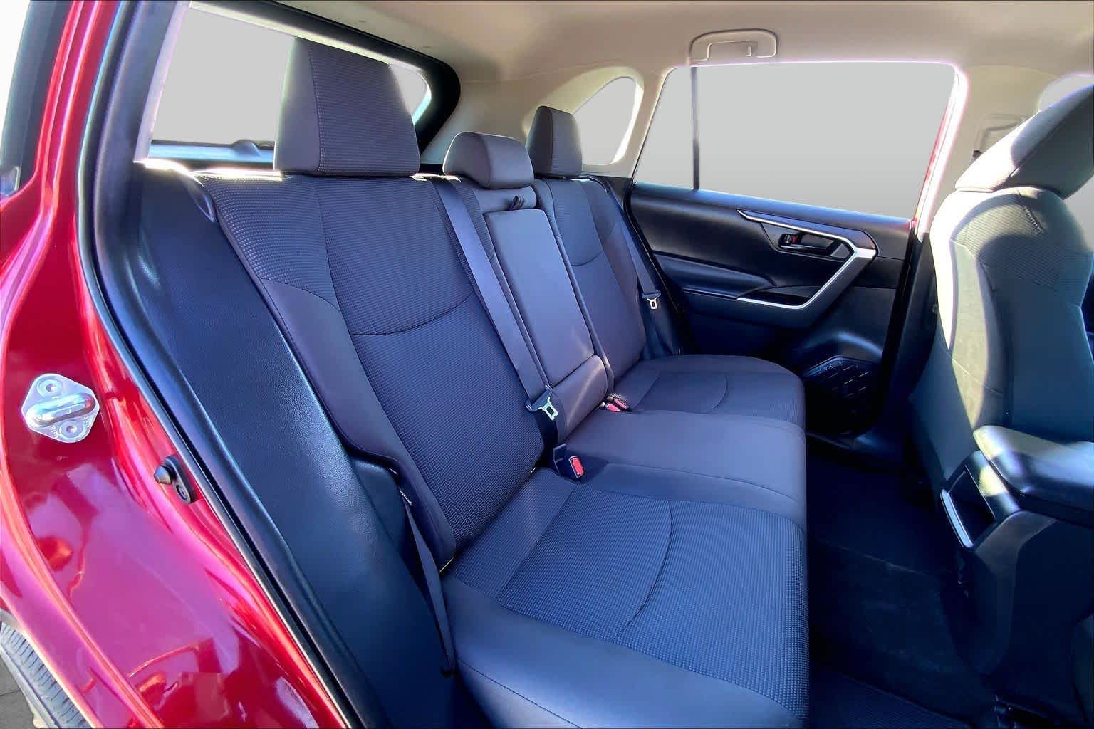 2020 Toyota RAV4 LE Ruby Flare Pearl at Group 1 Toyota Southwest