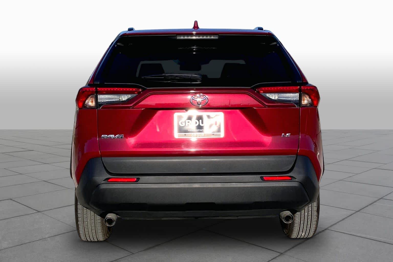 2020 Toyota RAV4 LE Ruby Flare Pearl at Group 1 Toyota Southwest