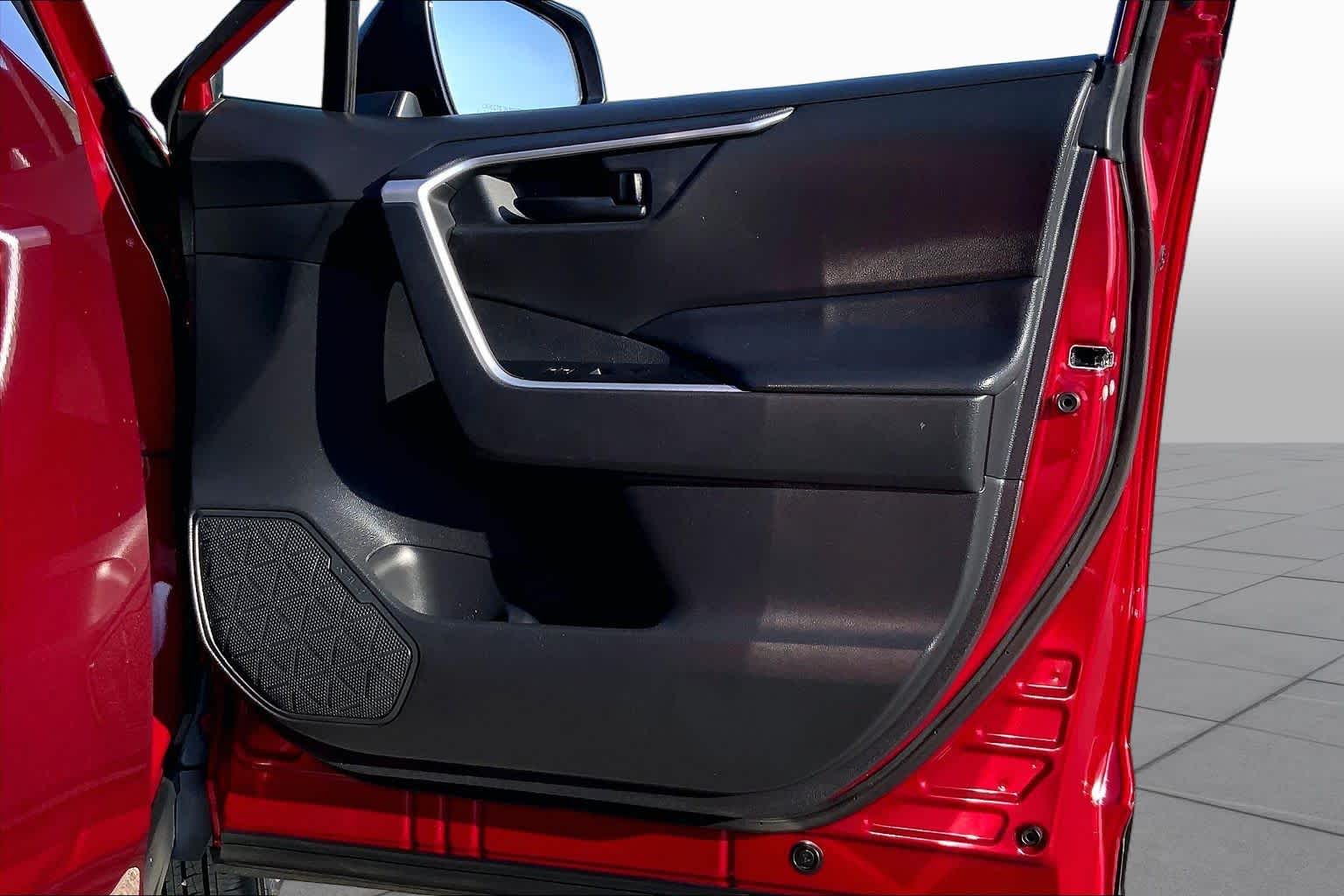 2020 Toyota RAV4 LE Ruby Flare Pearl at Group 1 Toyota Southwest