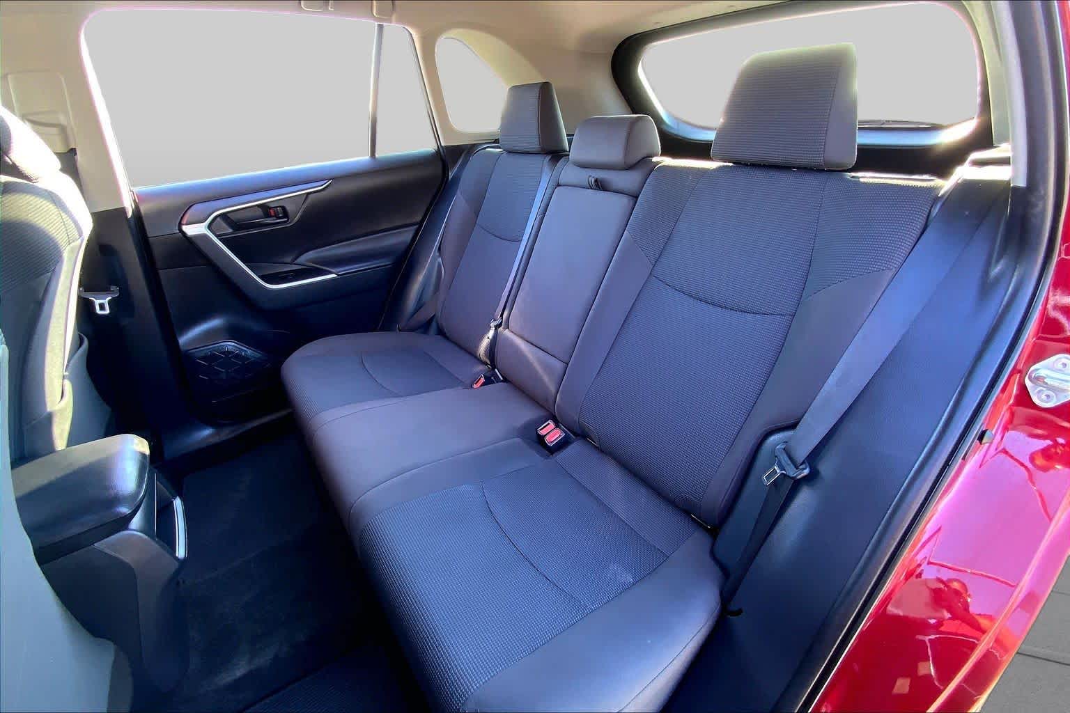 2020 Toyota RAV4 LE Ruby Flare Pearl at Group 1 Toyota Southwest