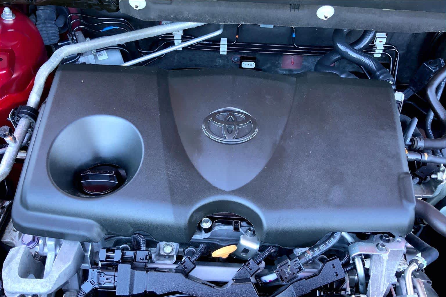 2020 Toyota RAV4 LE Ruby Flare Pearl at Group 1 Toyota Southwest