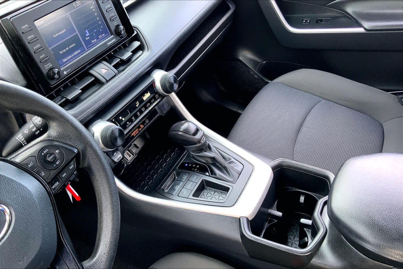 2022 Toyota RAV4 LE White at Group 1 Toyota Southwest