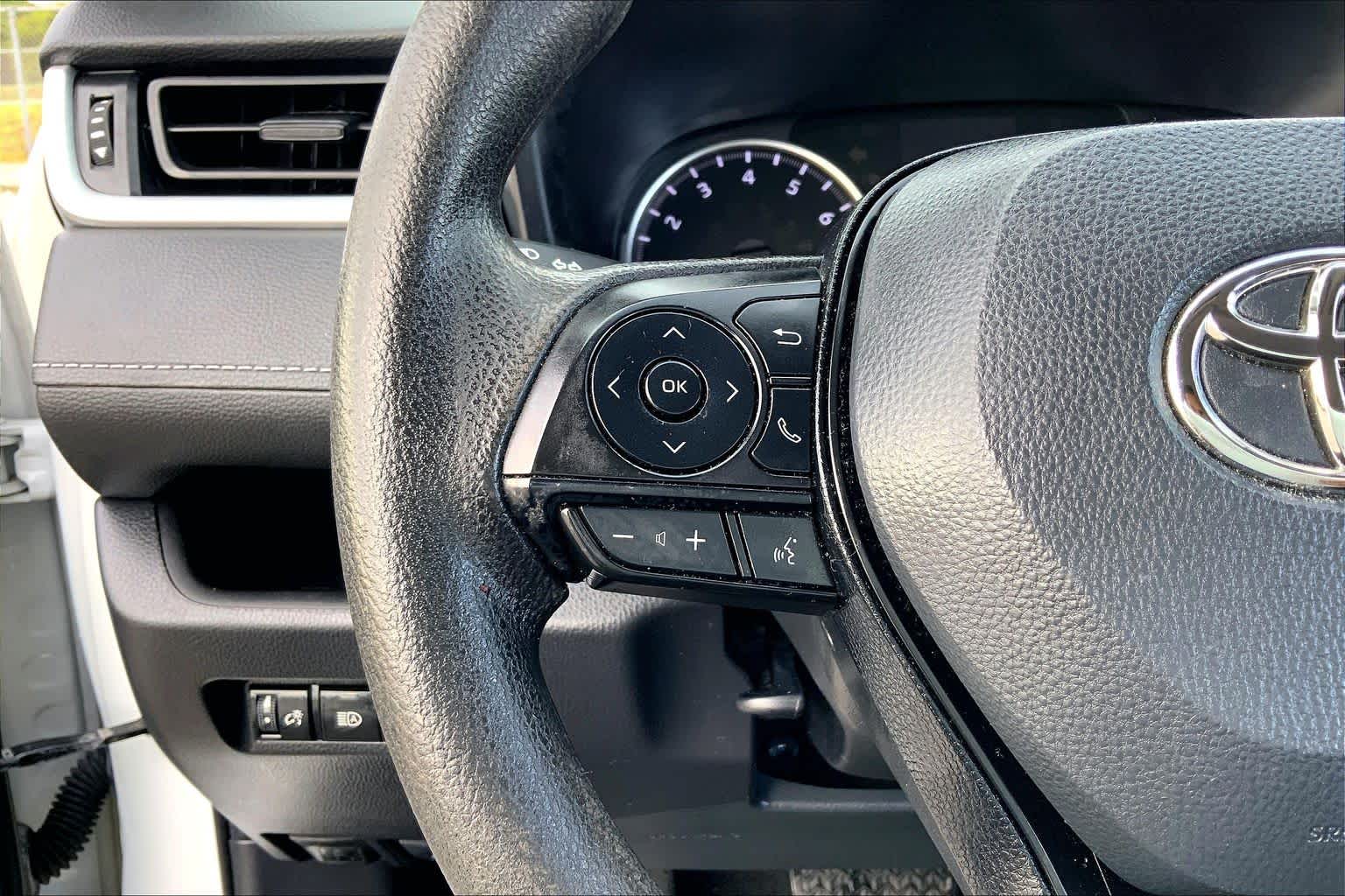 2022 Toyota RAV4 LE White at Group 1 Toyota Southwest