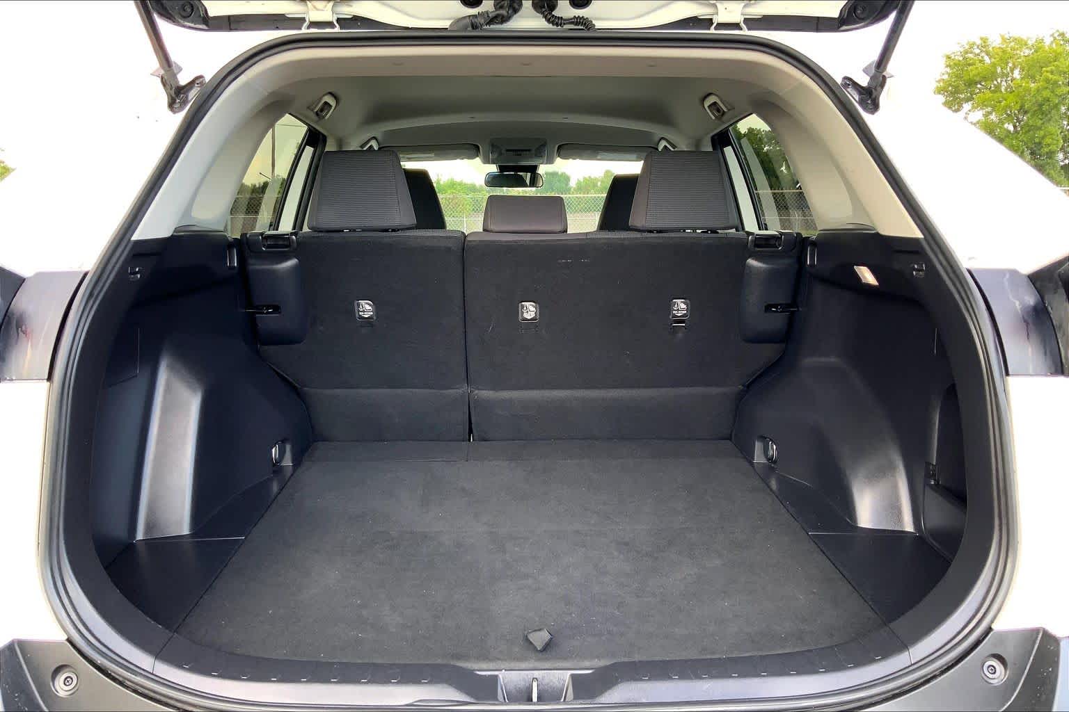 2022 Toyota RAV4 LE White at Group 1 Toyota Southwest