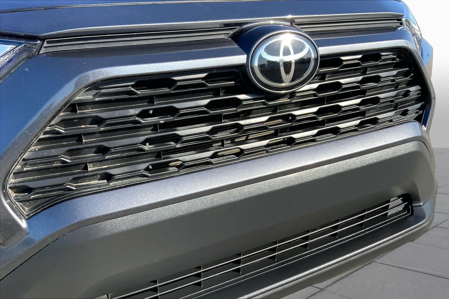 2025 Toyota RAV4 LE Magnetic Gray Metallic at AutoNation USA Houston