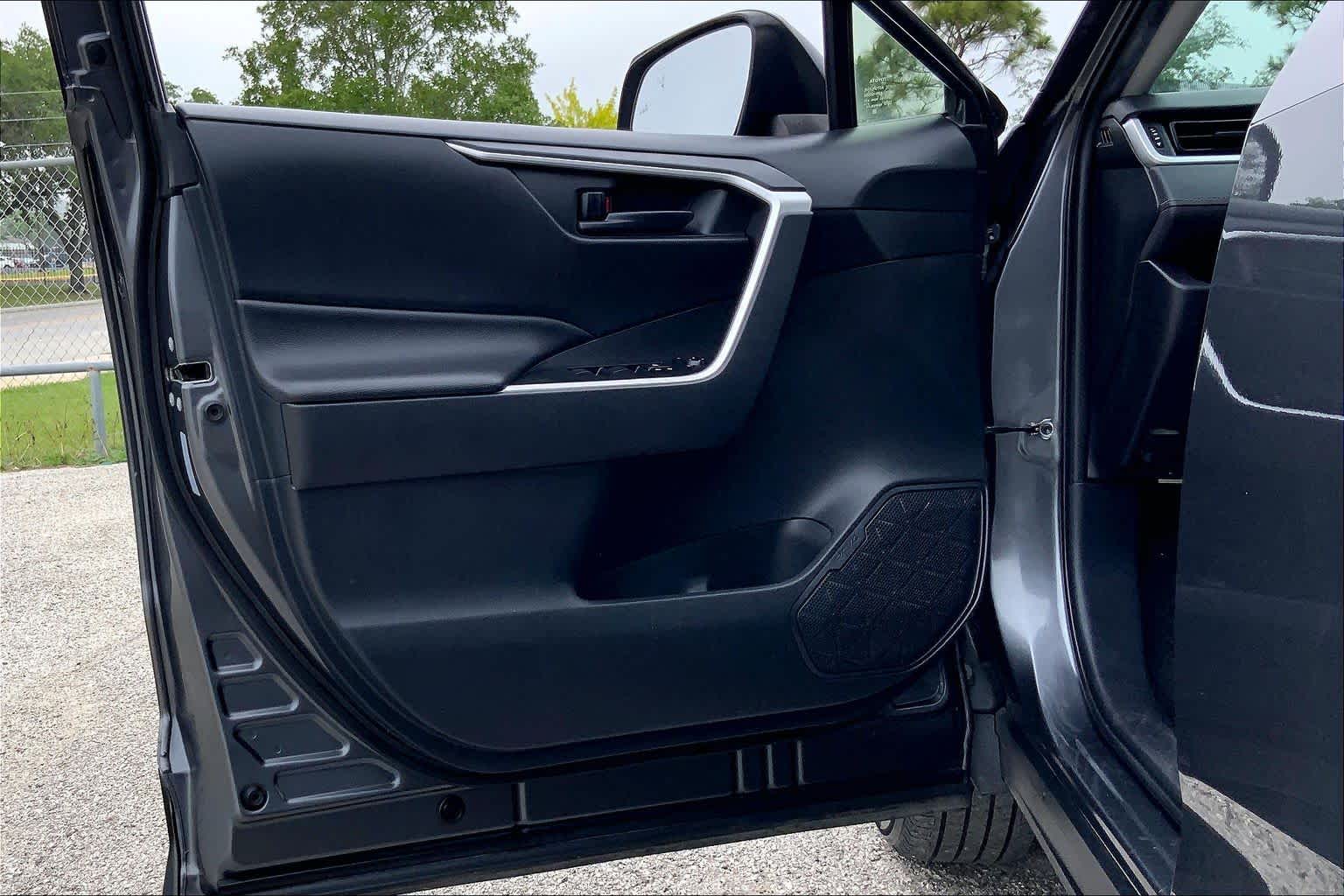 2019 Toyota RAV4 LE Magnetic Gray Metallic at Lexus Southwest Houston