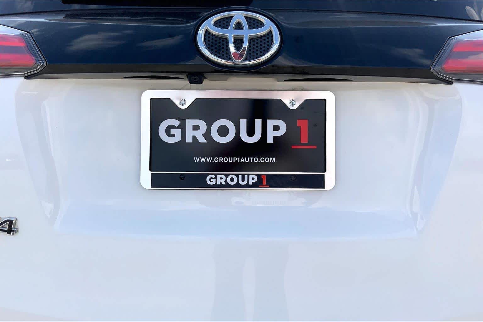 2018 Toyota RAV4 SE Super White at Turner Chevrolet