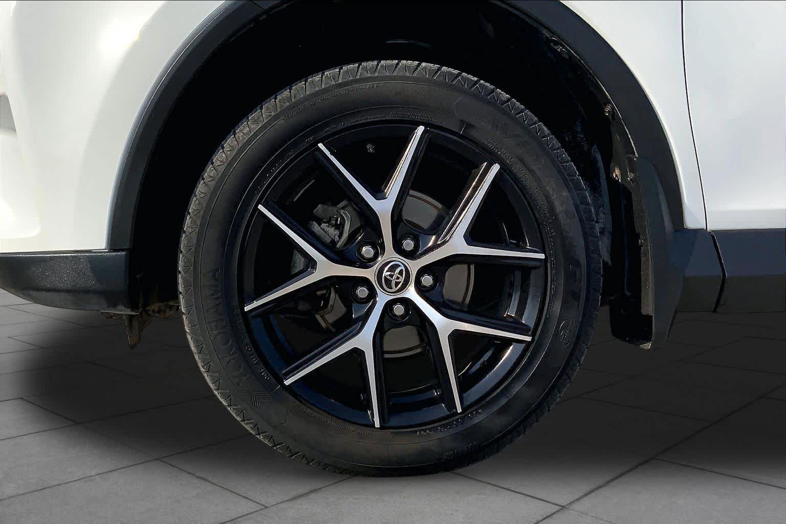 2018 Toyota RAV4 SE Super White at Turner Chevrolet