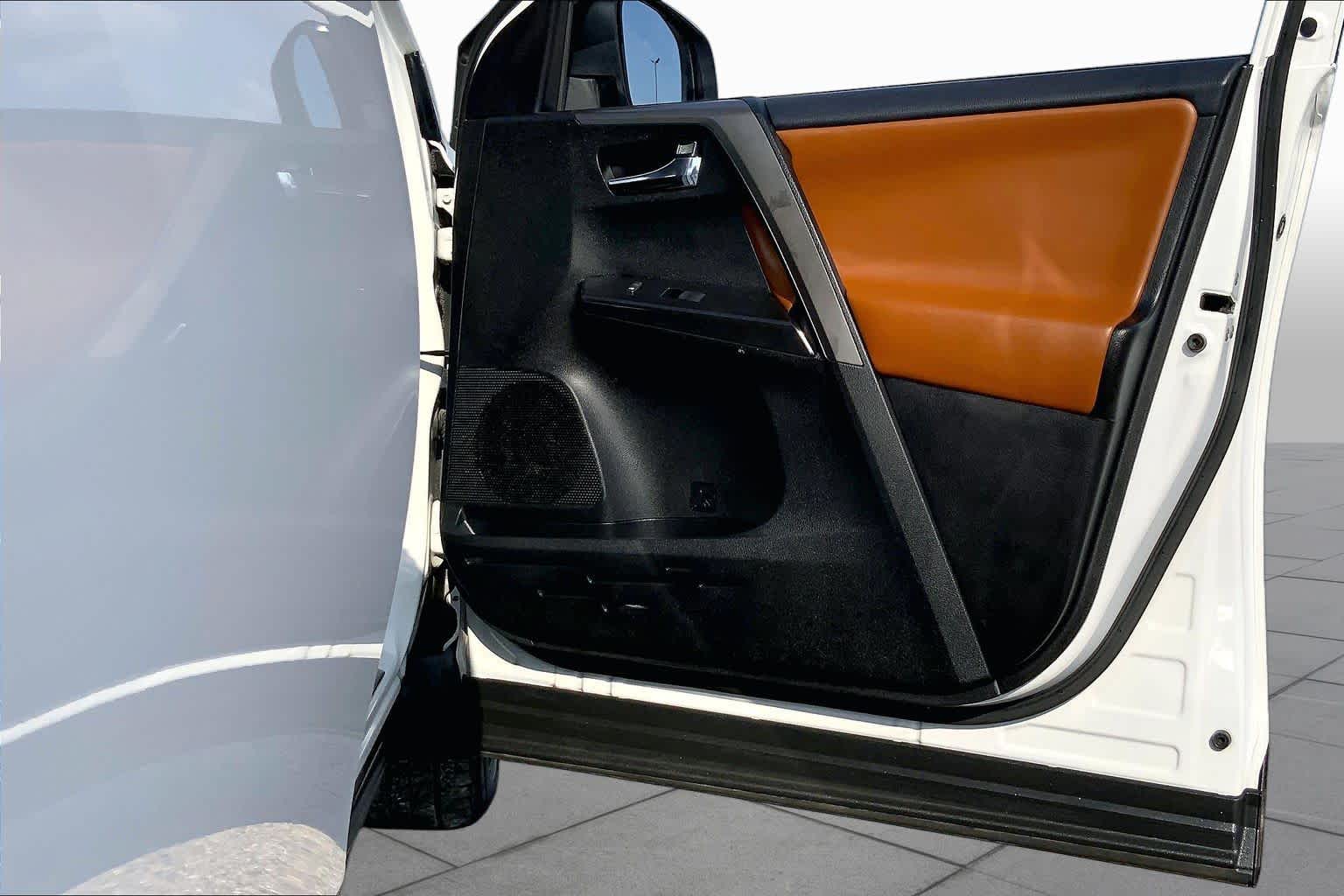2018 Toyota RAV4 SE Super White at Turner Chevrolet