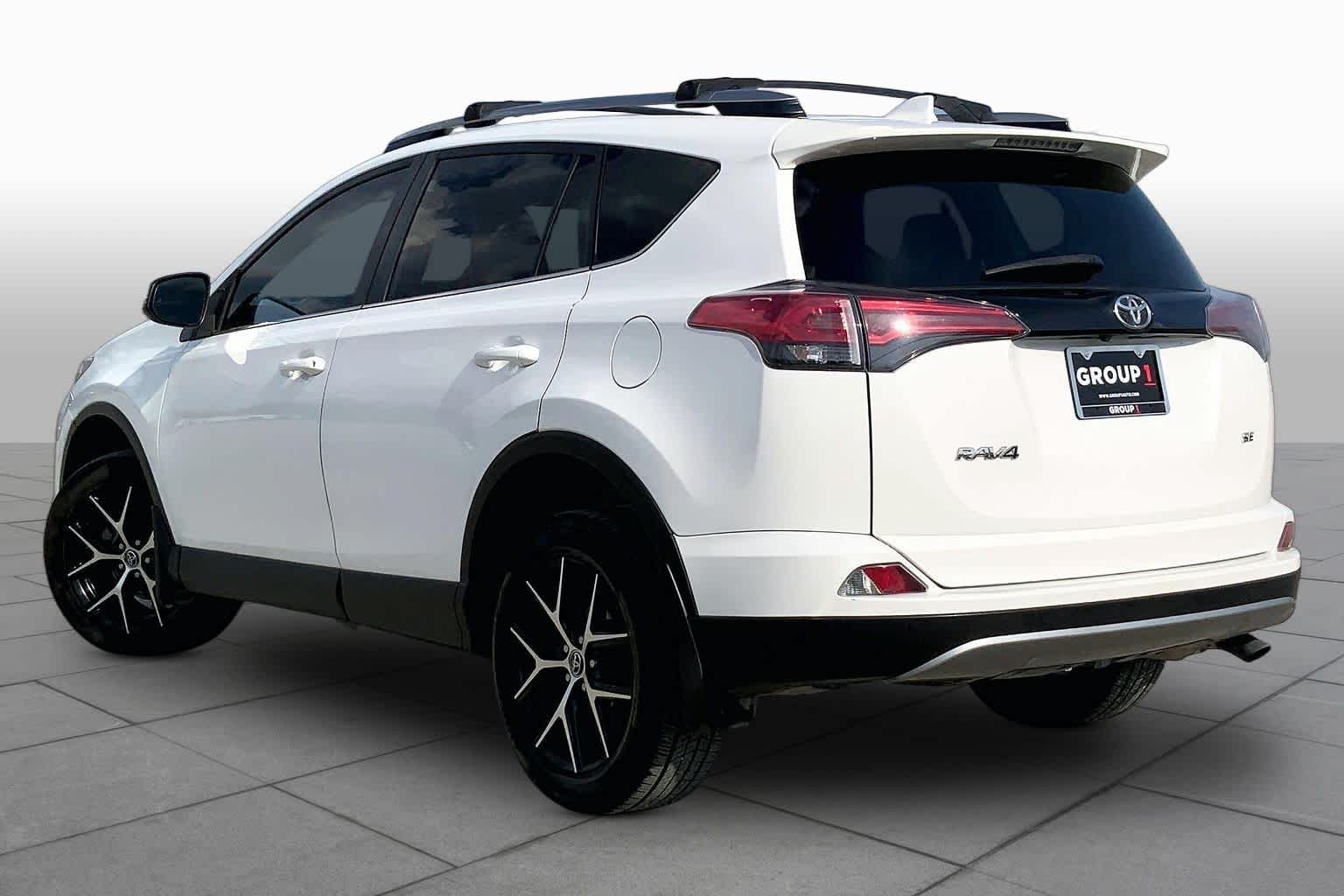 2018 Toyota RAV4 SE Super White at Turner Chevrolet
