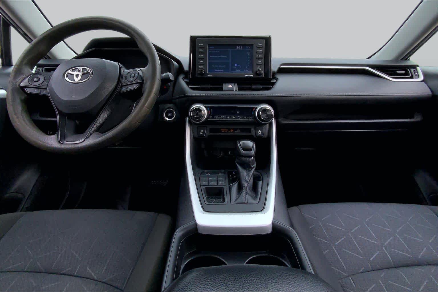 2021 Toyota RAV4 photo 15 of 36