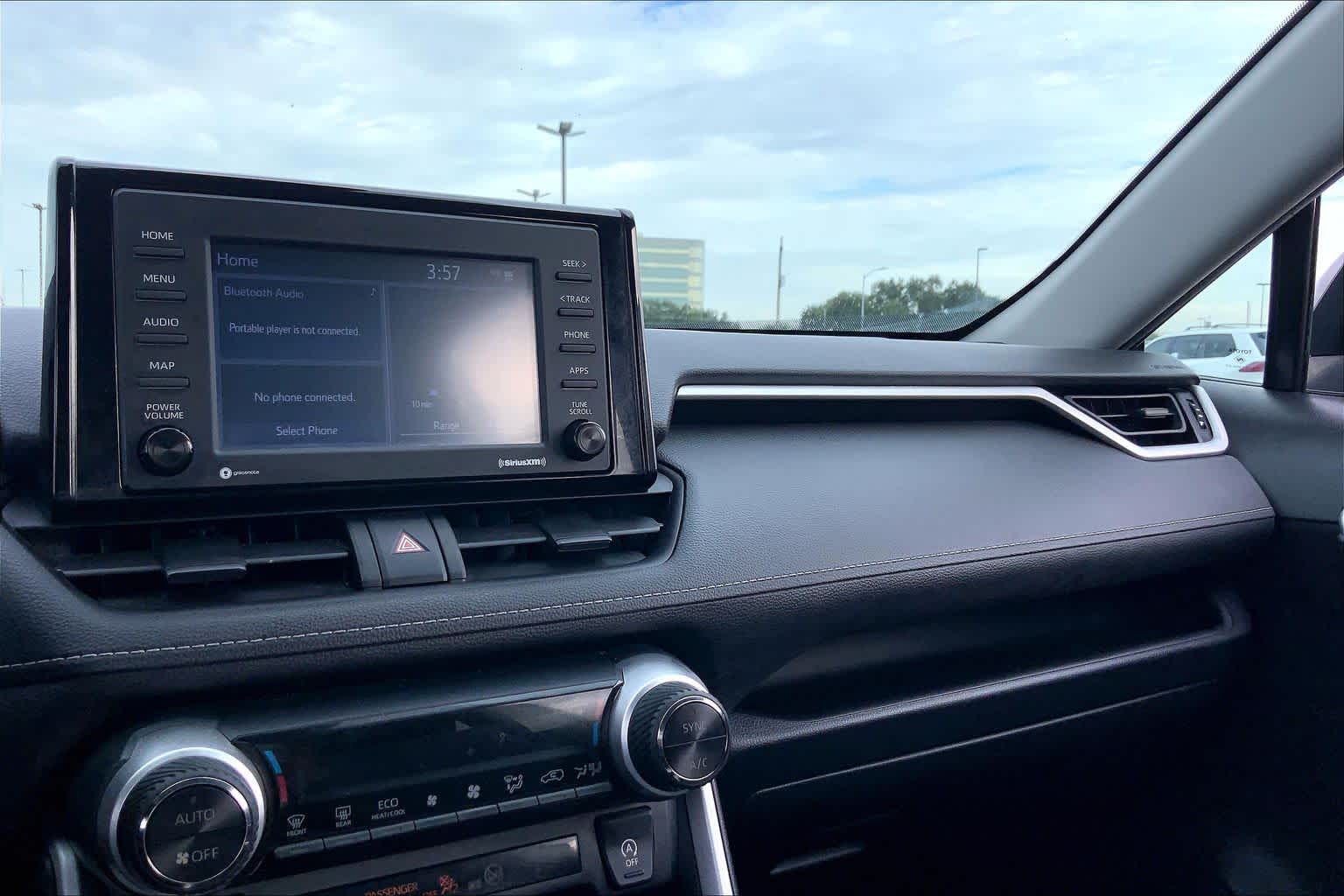 2021 Toyota RAV4 photo 35 of 36