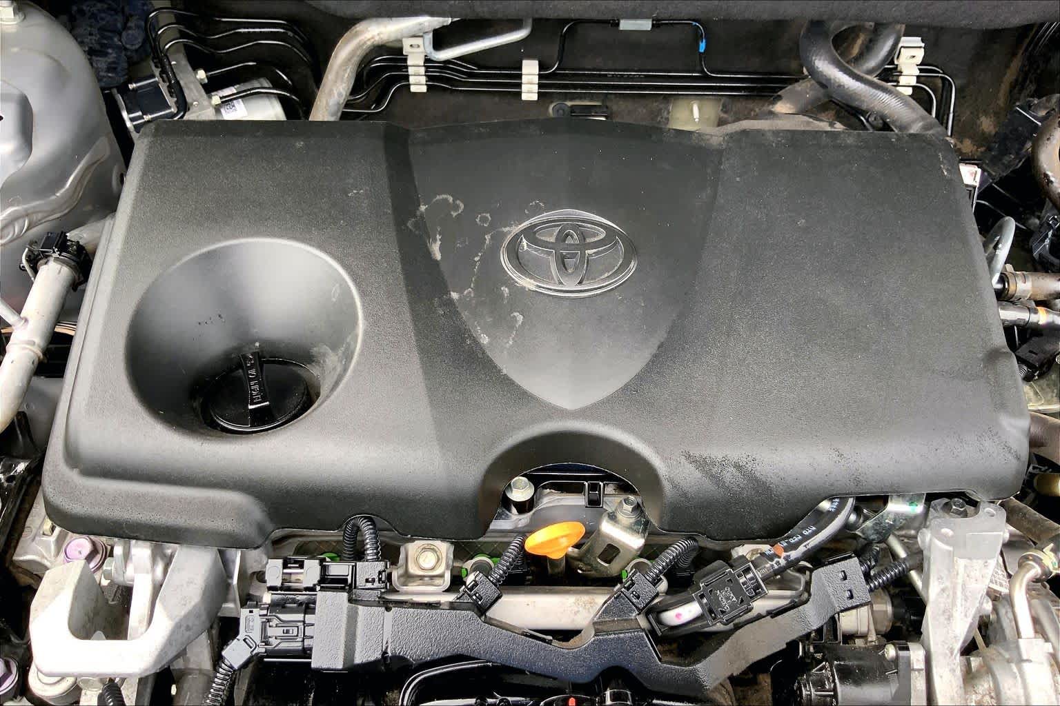 2021 Toyota RAV4 photo 32 of 36