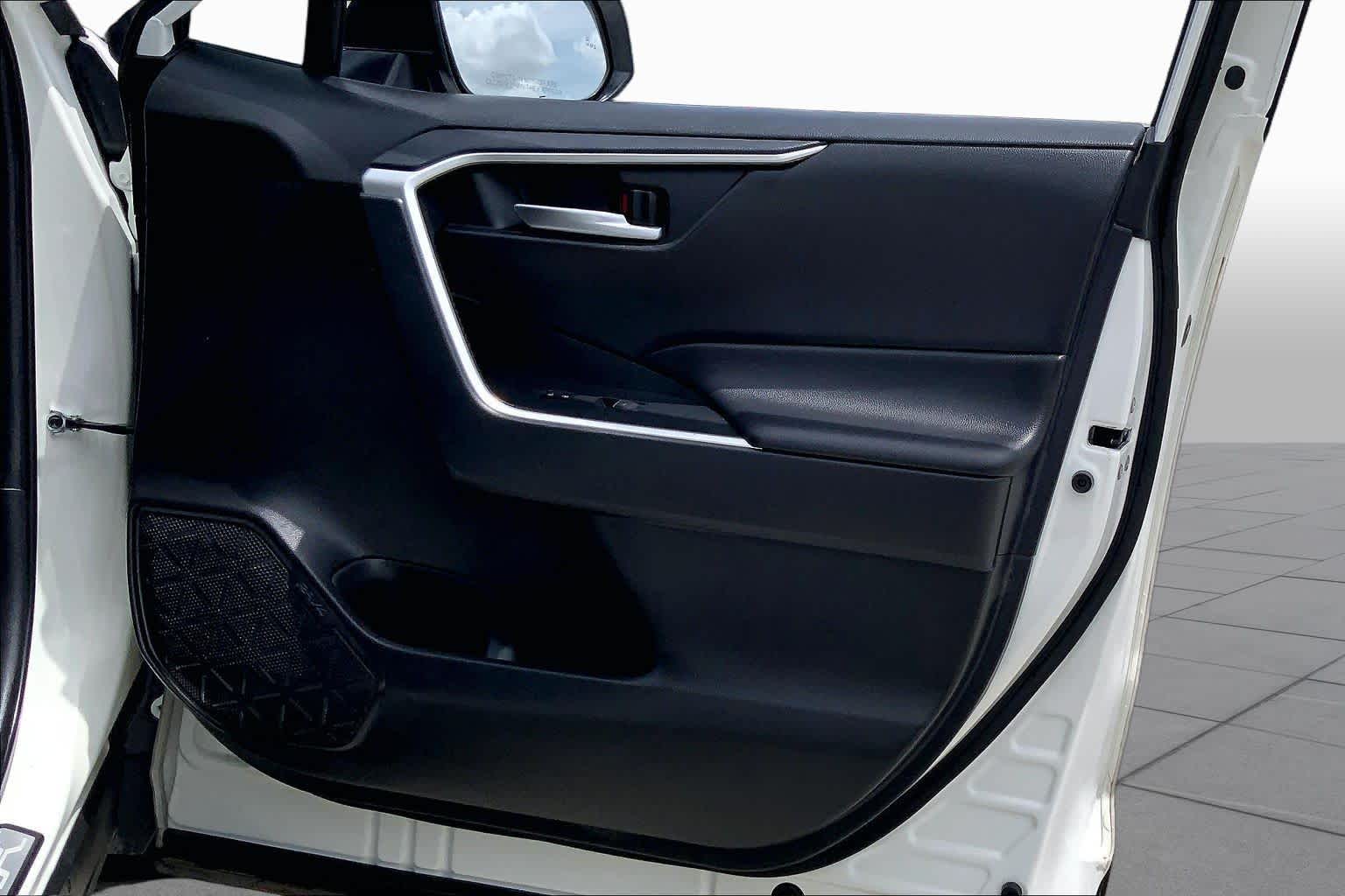 2025 Toyota RAV4 XLE Ice Cap at Group 1 Toyota Southwest
