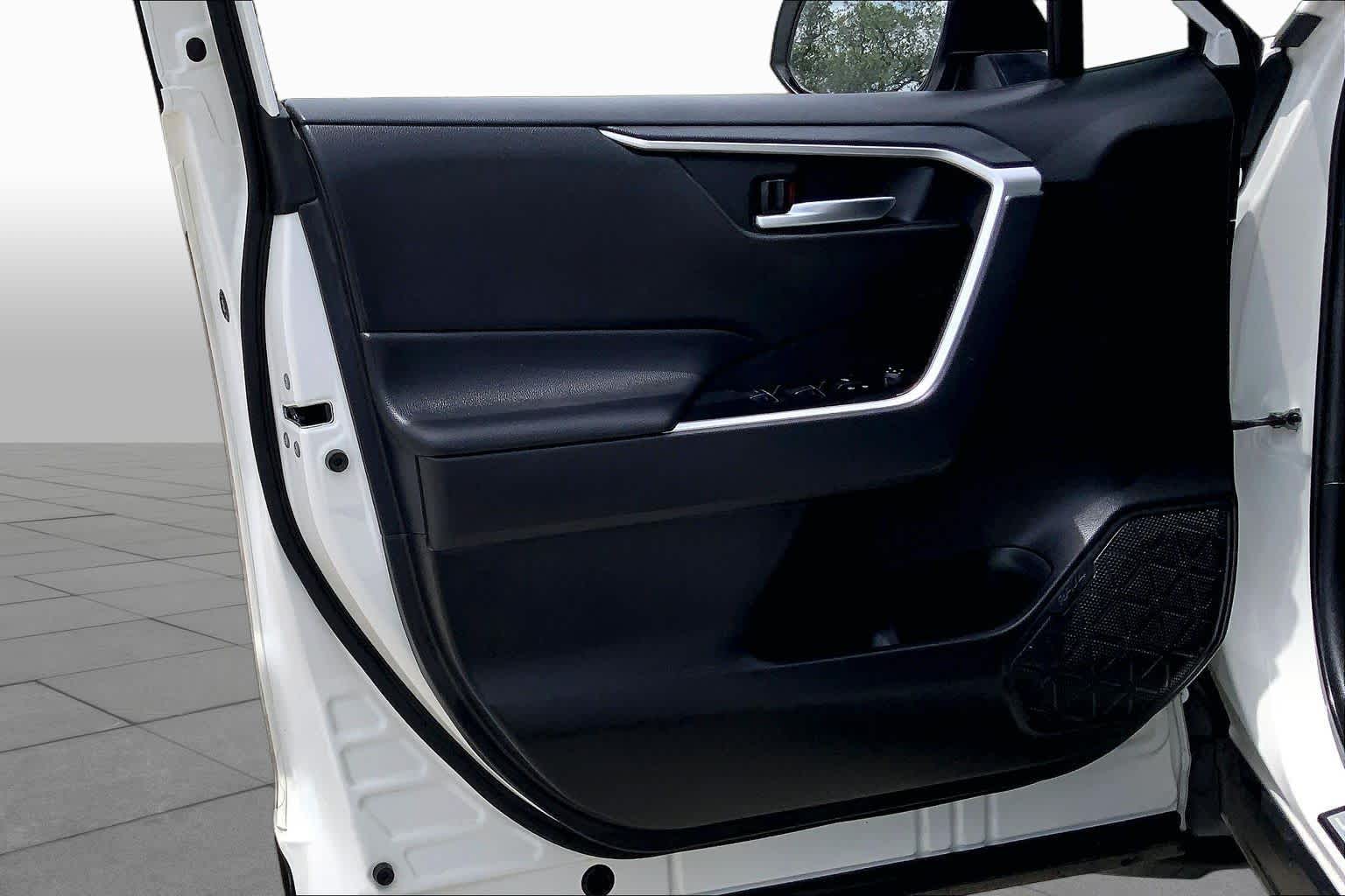 2025 Toyota RAV4 XLE Ice Cap at Group 1 Toyota Southwest
